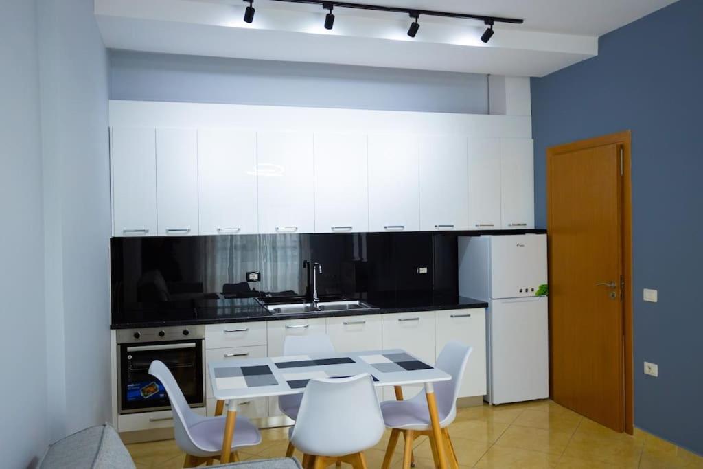 Apartment In Vlore Kejvi Εξωτερικό φωτογραφία